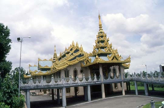 Maha Wizaya Pagoda Yangon